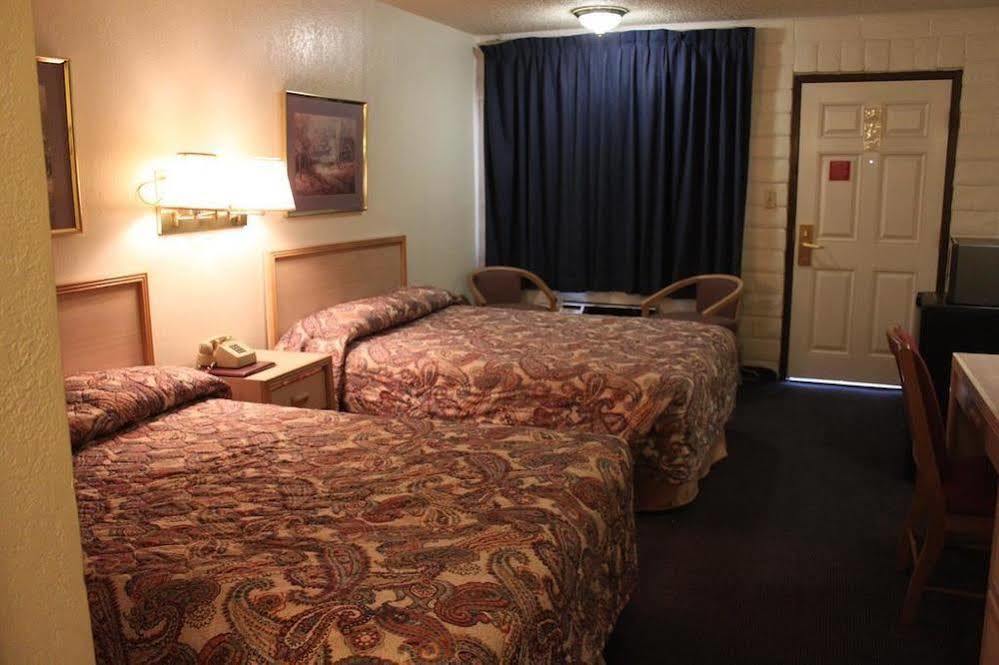 River Inn Сюзънвил Екстериор снимка